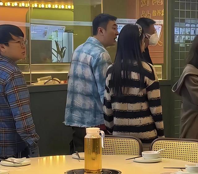 王思聪新女伴身份曝光(王思聪携00后新女友露面)(11)