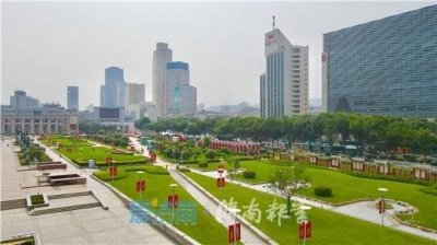 ​济南：泉城广场地下停车场关闭3天，银座购物广场停业2天