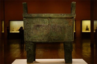 ​稀世国宝险些被村民锯断，国宝司母戊大方鼎是怎么被村民发现的