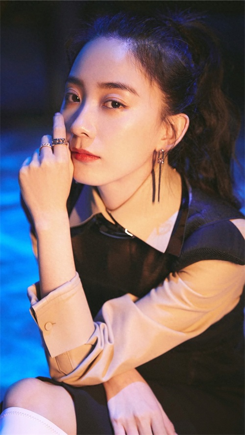 朱颜曼滋写真手机壁纸