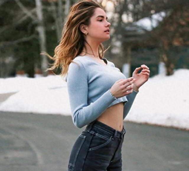 美若天仙！国外15岁网球少女火遍全网，获赞千万