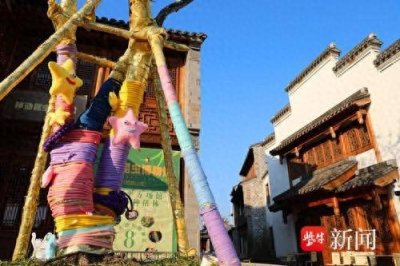 ​南京栖霞寺景区树木“穿上毛衣”，有点萌