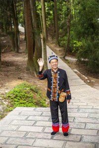 ​张家界导游火出圈，讲的不是景点是人生，本人回应：希望通过这份工作传递美好