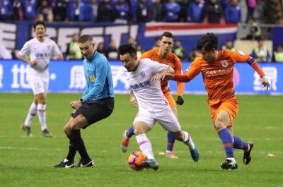 ​鲁能对阵申花，喜讯连连不断传来，三分之战似乎已占上风 抢占先机