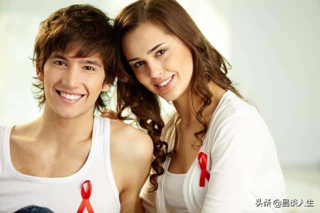 男人直勾勾盯着你看代表什么（男人直勾勾目不转睛盯着你）