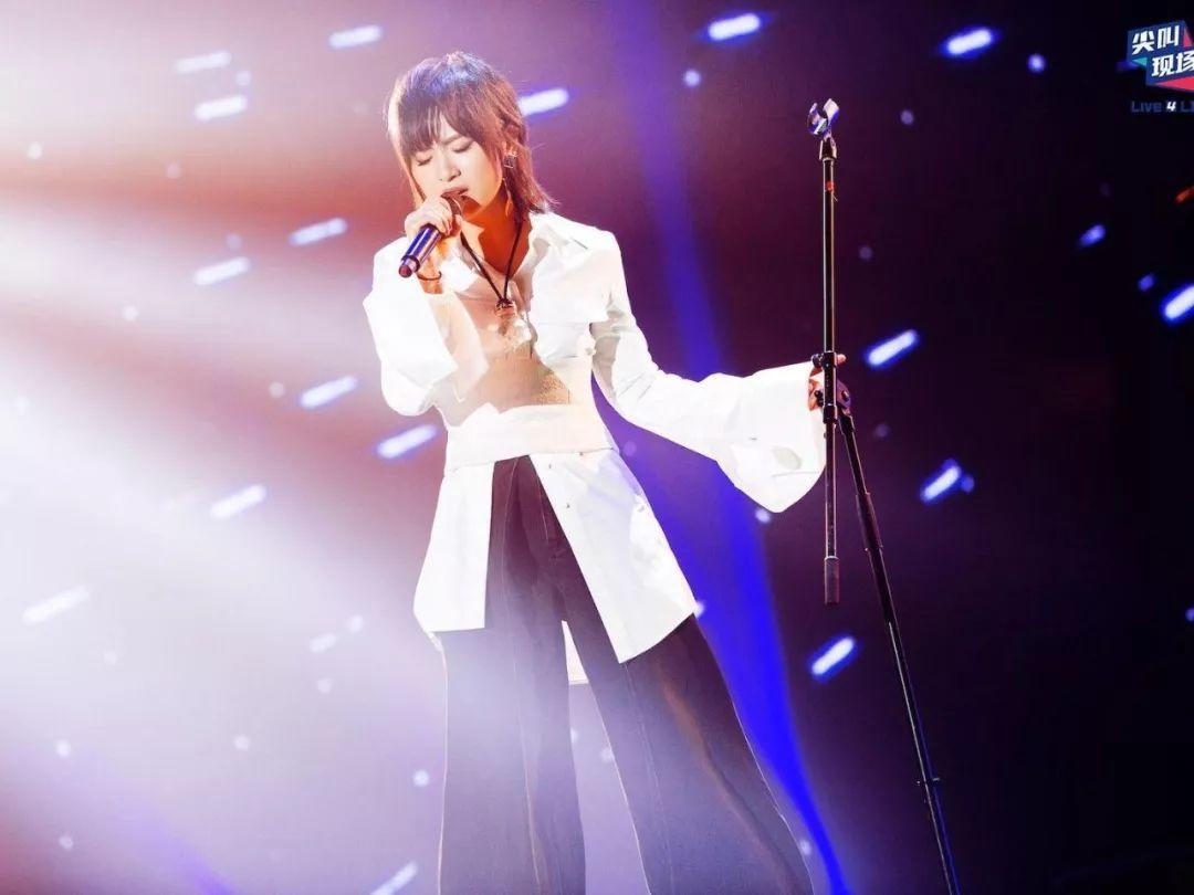 “超女”里人缘最好的歌手周笔畅，十年磨一剑，一朝试锋芒