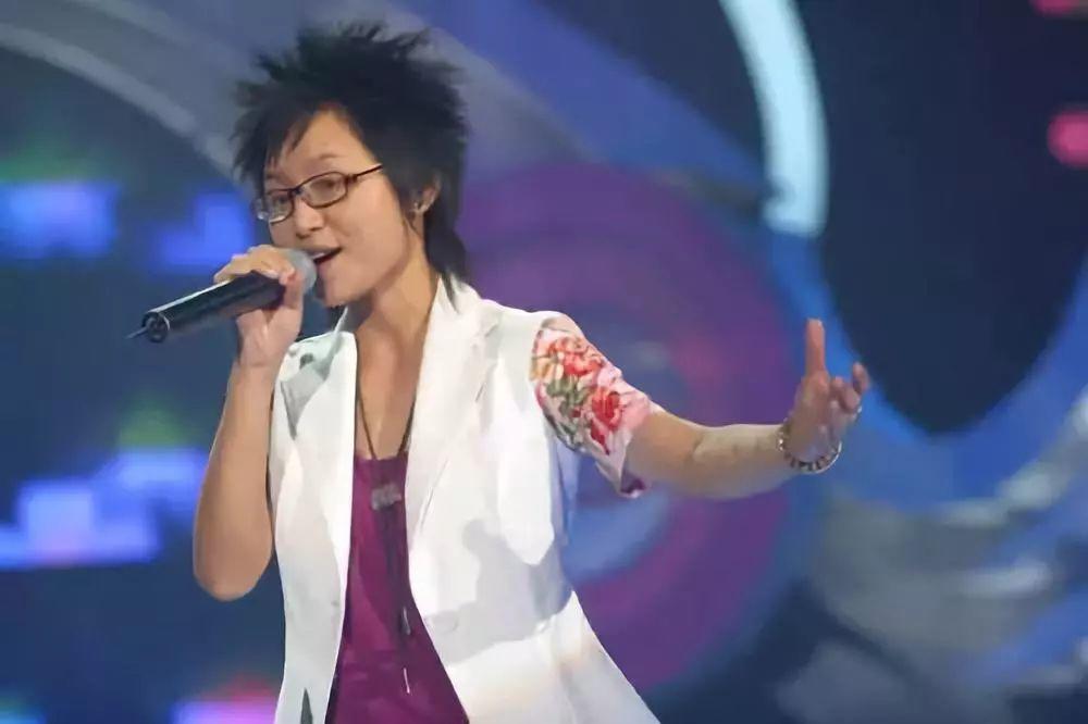 “超女”里人缘最好的歌手周笔畅，十年磨一剑，一朝试锋芒
