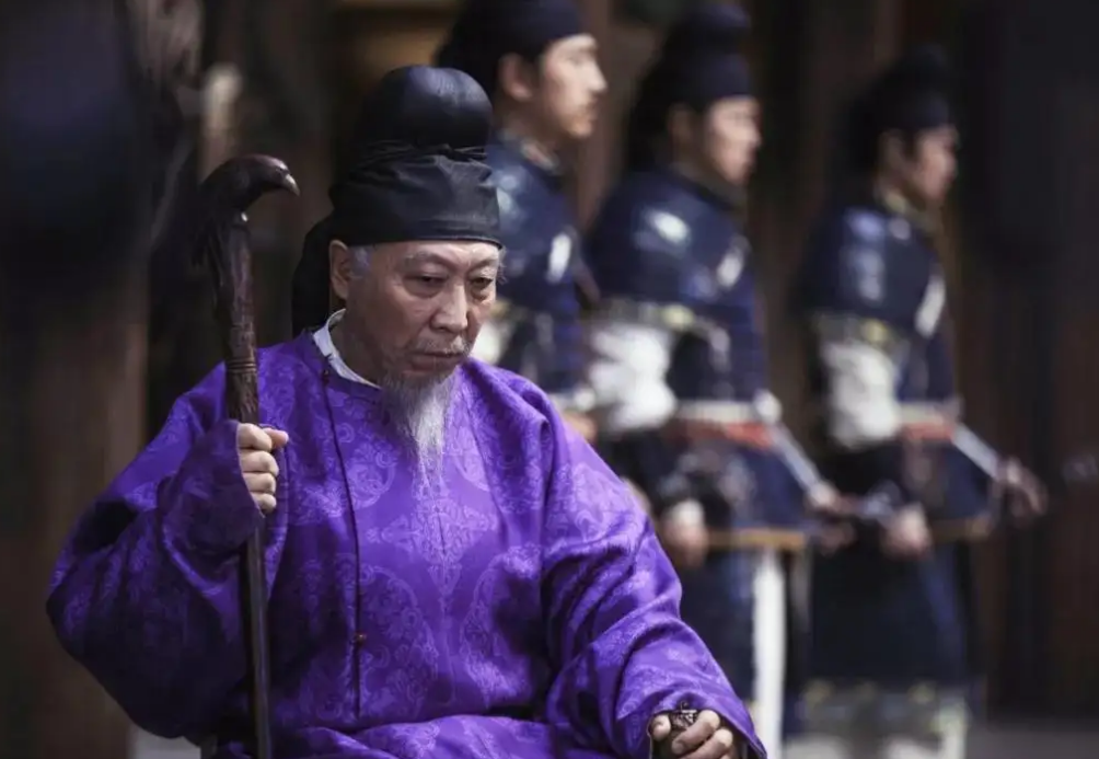 李隆基简介和历史事迹（李隆基：唐朝雄才大略的帝王，晚年却被儿子架空，还被儿媳折磨）