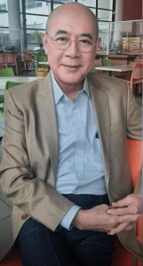 ​老戏骨66岁李成昌吃饭搞怪，做医美眼皮祛眼袋，称年轻10岁