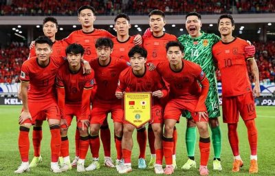 ​昨晚7点，新闻联播官宣！中国足球的春天终来了，一张图也火了