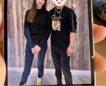 ​郑爽近照曝光，穿名牌染黄发似精神小妹，网友：她怎么变成这样？