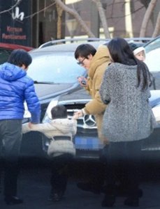 ​孙俪温情爆料：儿子等等的守护瞬间，感动无数网友的心