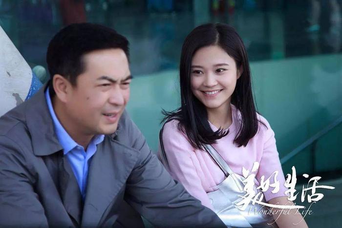 《美好生活》抛开剧情不说,42岁的李小冉简直白到发光!